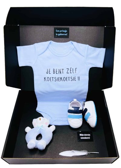 kraamcadeau koetsiekoetsie blauw