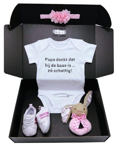 papa denkt dat hij de baas is wit roze